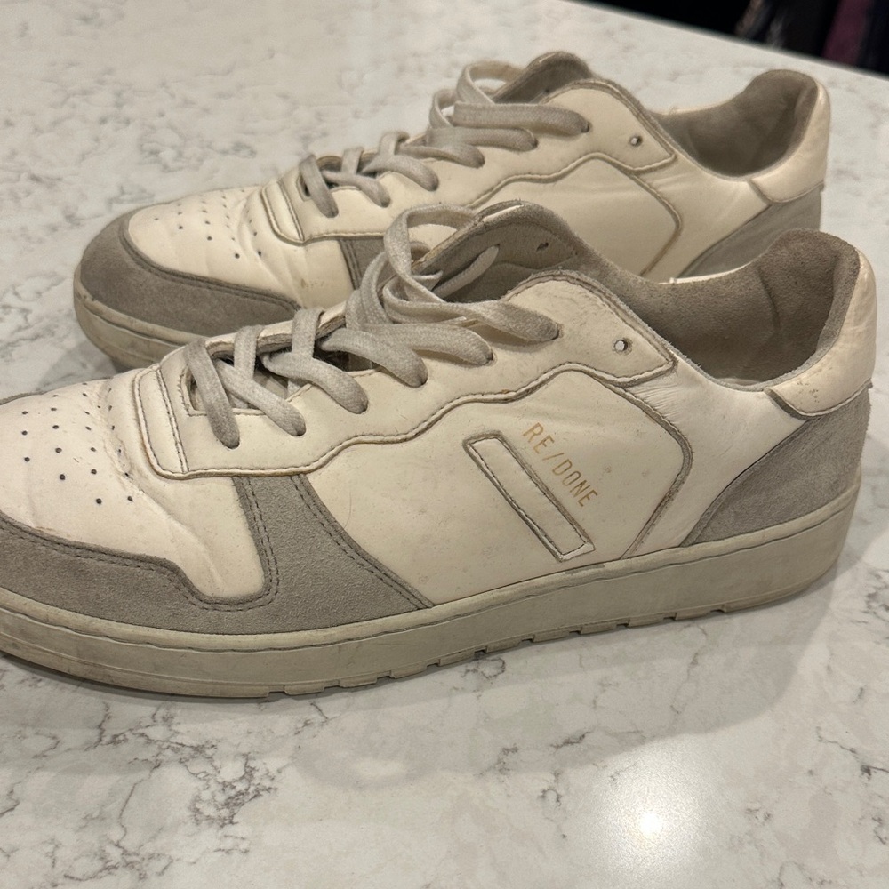 Re/Done Men's Cream and Gray Sneakers